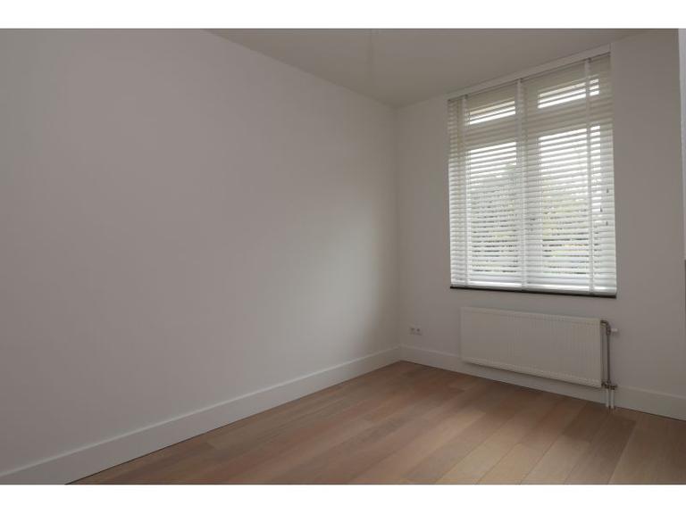 125 m² House with 4 Bedrooms in Waalre - Image 10