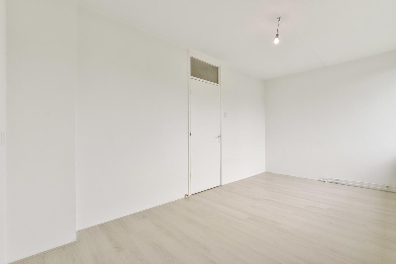 4-room apartment with elevator in Amstelveen - Image 15