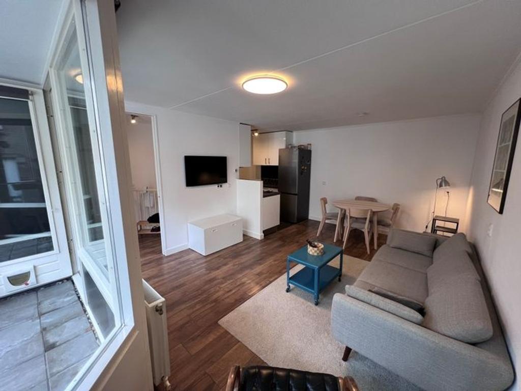 Balkon en 2 slaapkamers in hartje Amsterdam - Afbeelding 2