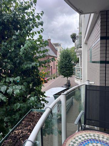 Balkon en 2 slaapkamers in hartje Amsterdam - Afbeelding 8