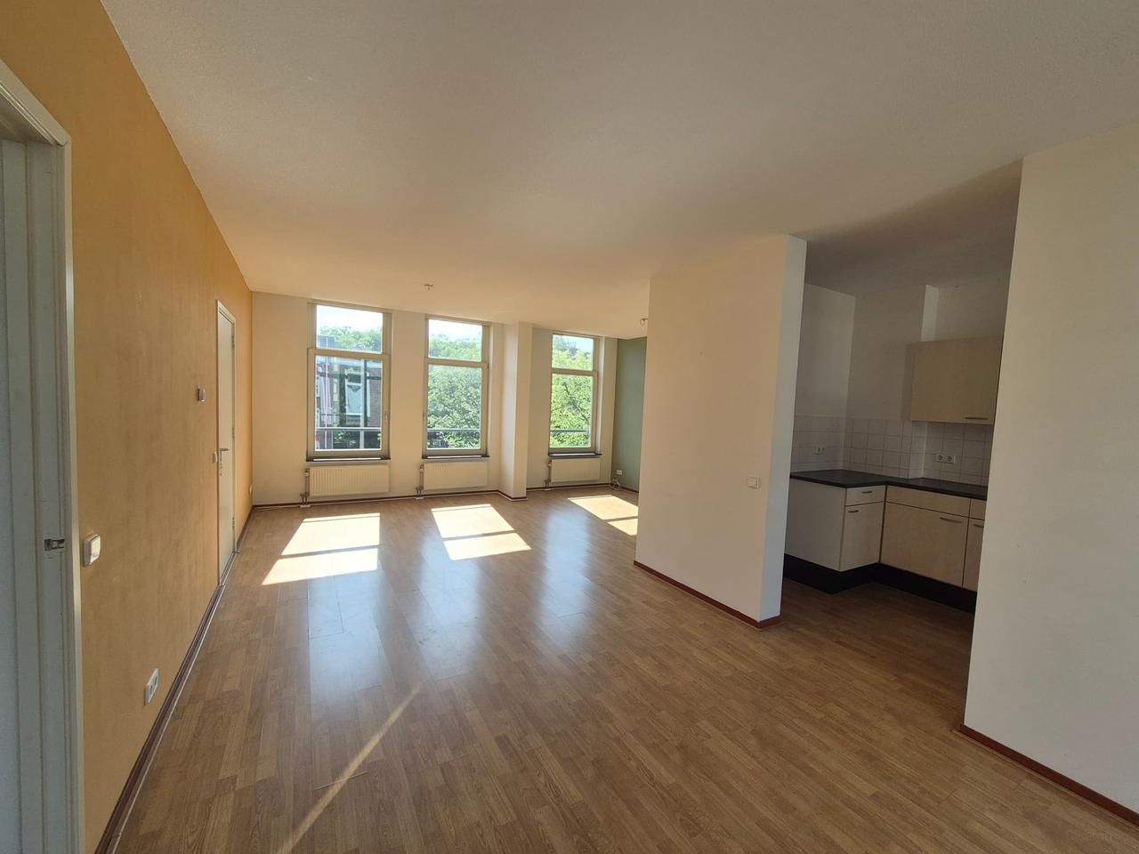 114 m² met 3 slaapkamers in Nieuw Crooswijk - Afbeelding 2