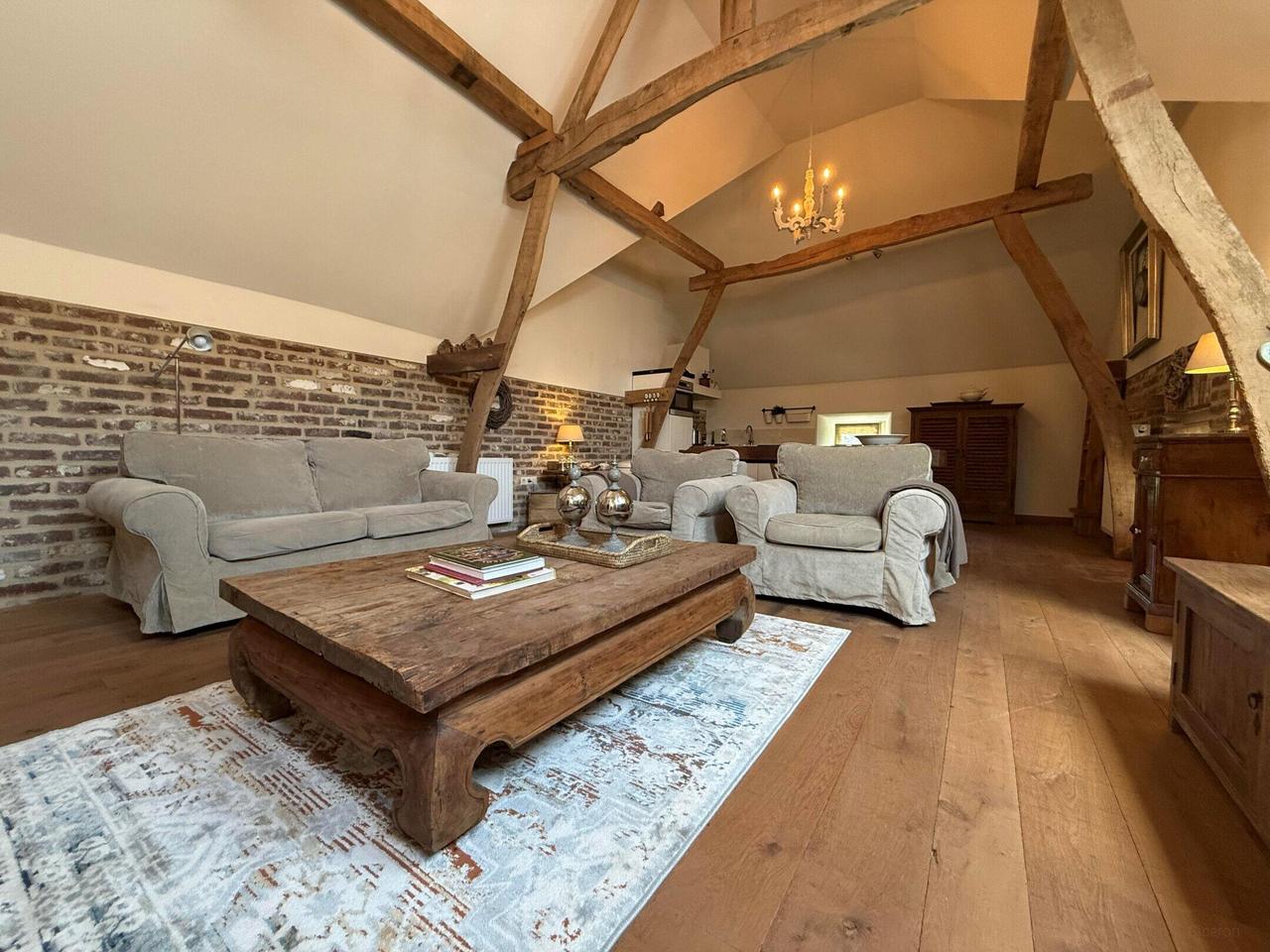 Furnished Farmhouse Apartment with Views - Image 7