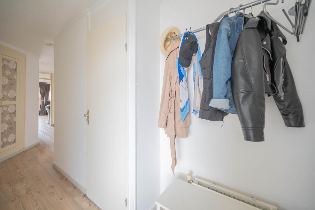 87 m² apartment with balcony and 2 bedrooms - Image 2