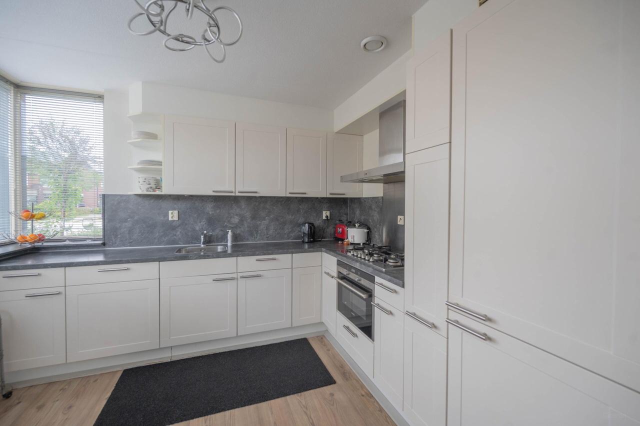 87 m² apartment with balcony and 2 bedrooms - Image 10