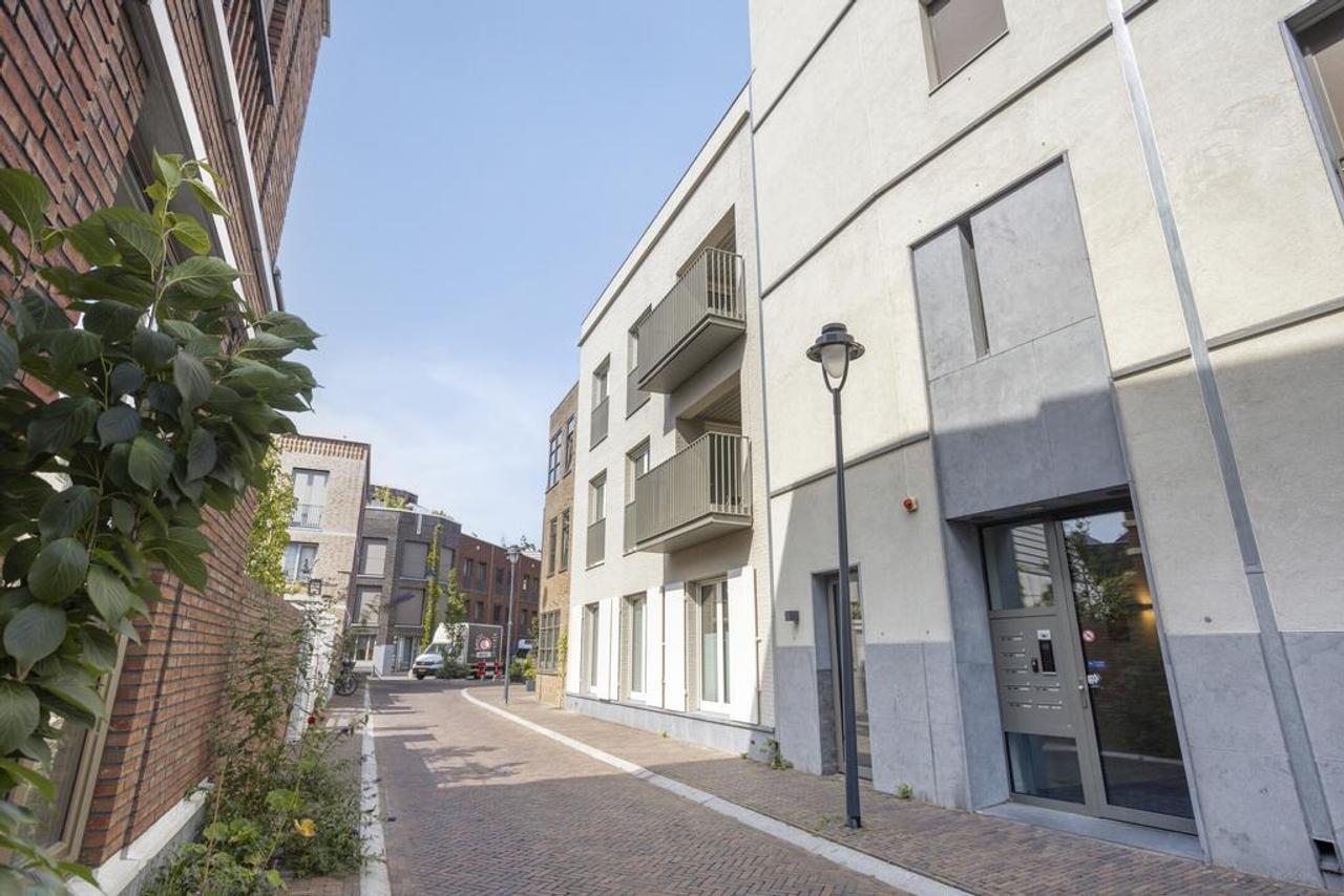 Gemeubileerd 3-kamerappartement met balkon - Afbeelding 2