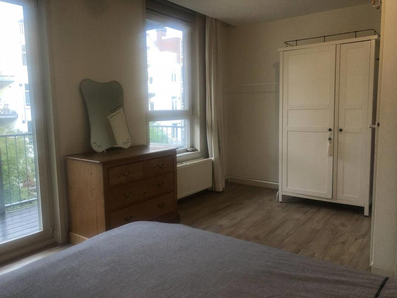 Gemeubileerd 2-kamerappartement met balkon - Afbeelding 10