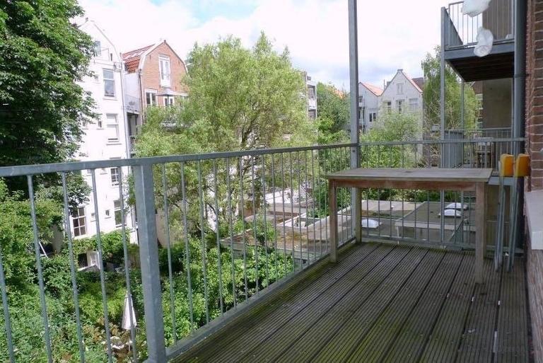 Gemeubileerd 2-kamerappartement met balkon - Afbeelding 11