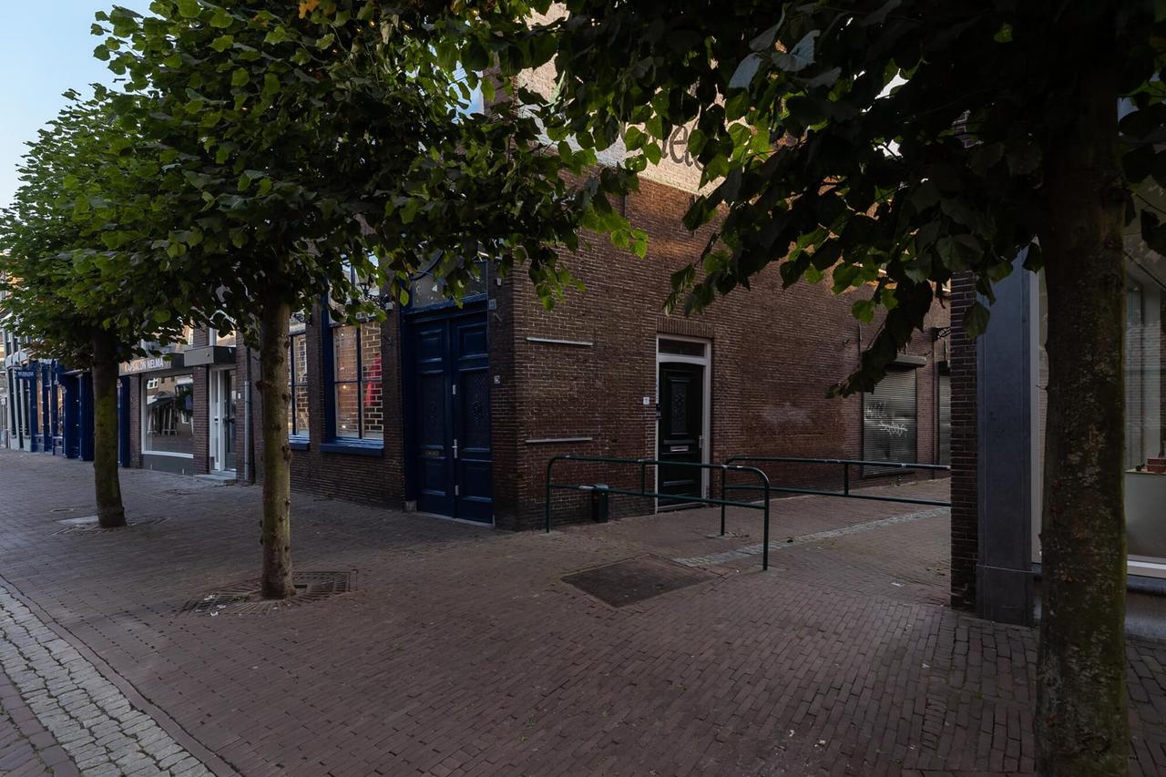 Furnished apartment in the heart of Hoorn - Image 1