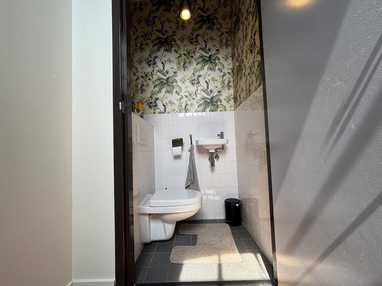 Furnished Loft on Oostereiland - Image 8