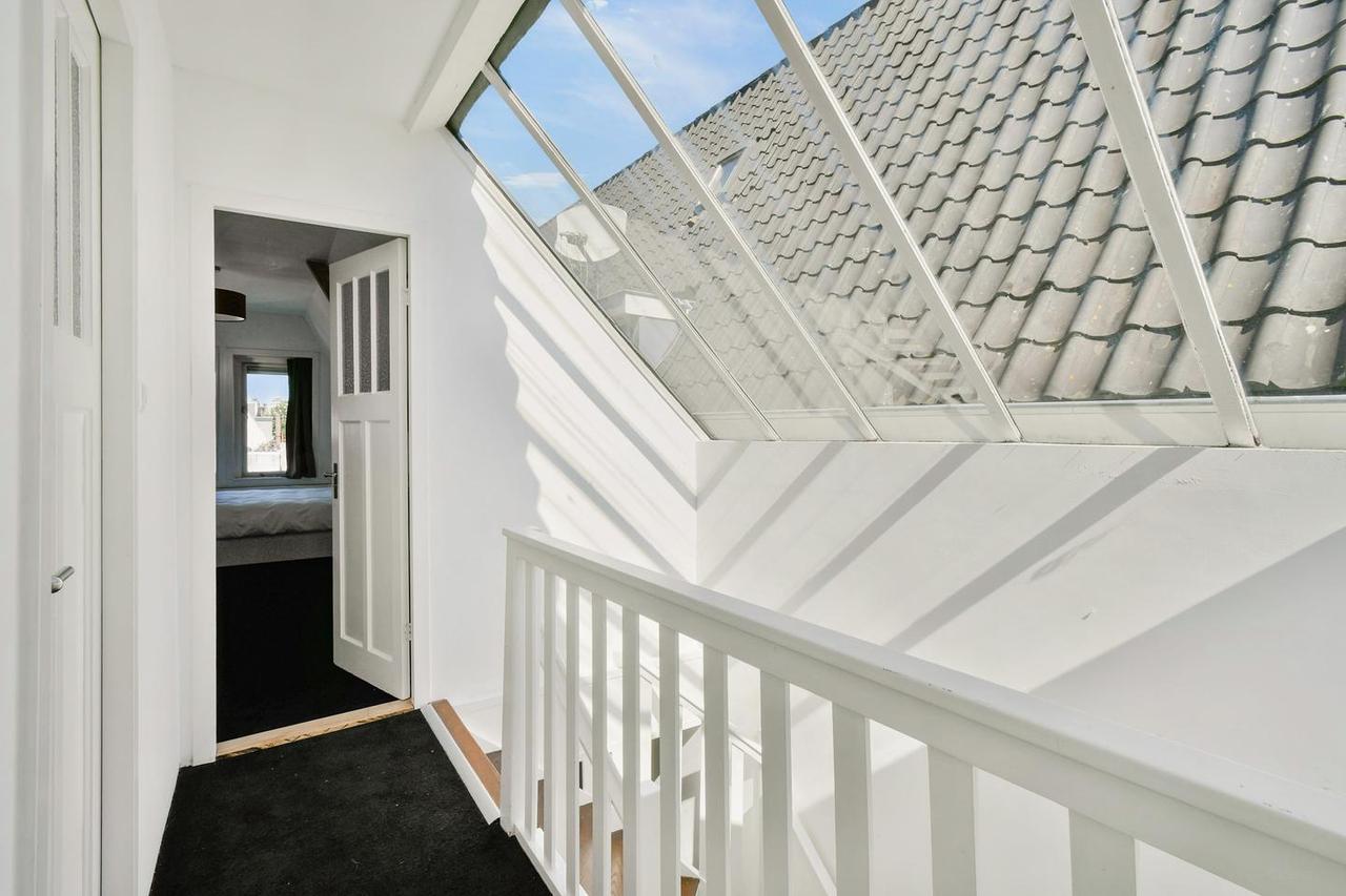 Waterfront Duplex with Terrace - Image 10