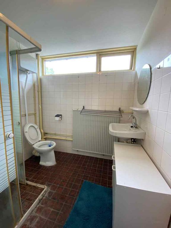Kamer van 9 m² met eigen wastafel - Afbeelding 8