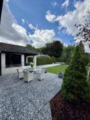 Detached Bungalow with Garden in Odiliapeel - Image 5