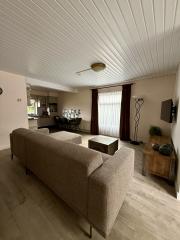 Detached Bungalow with Garden in Odiliapeel - Image 30