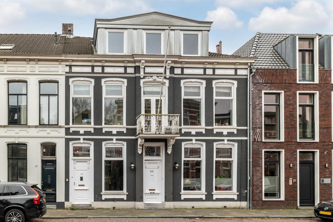320 m² herenhuis met tuin in Ginneken - Afbeelding 1