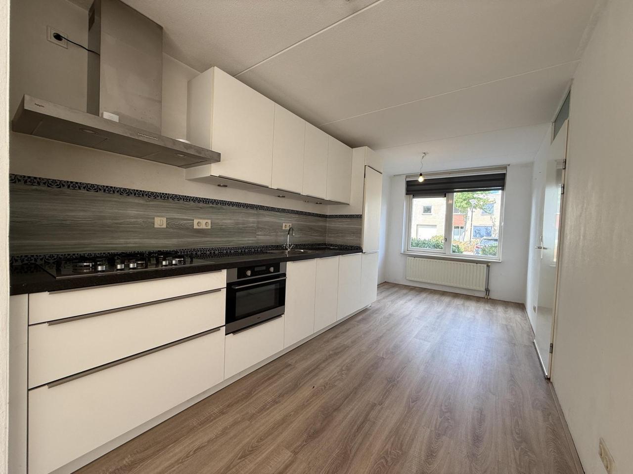 133 m² with Garden and 4 Bedrooms - Image 3