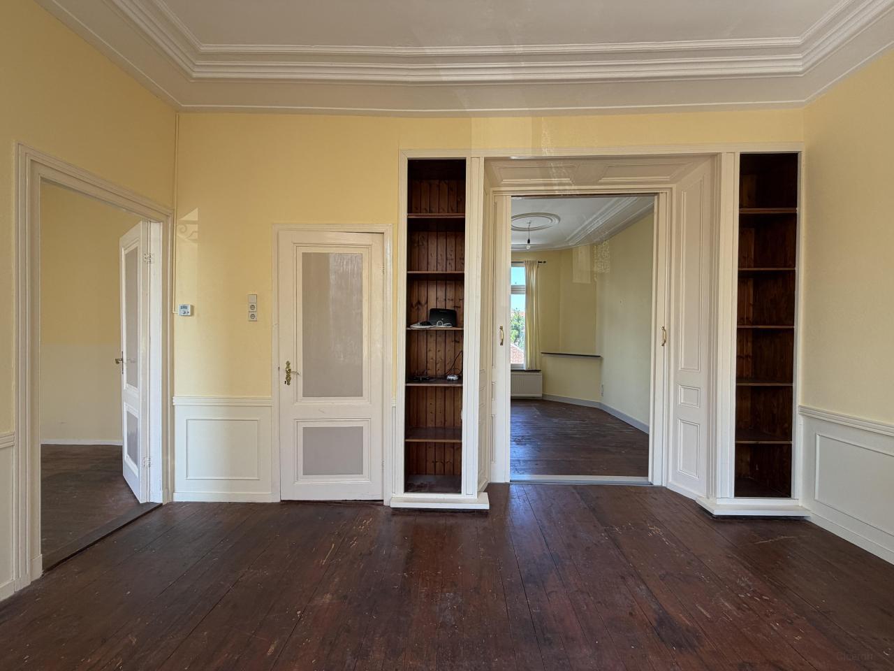 Licht 2-slaapkamerappartement met balkon - Afbeelding 2
