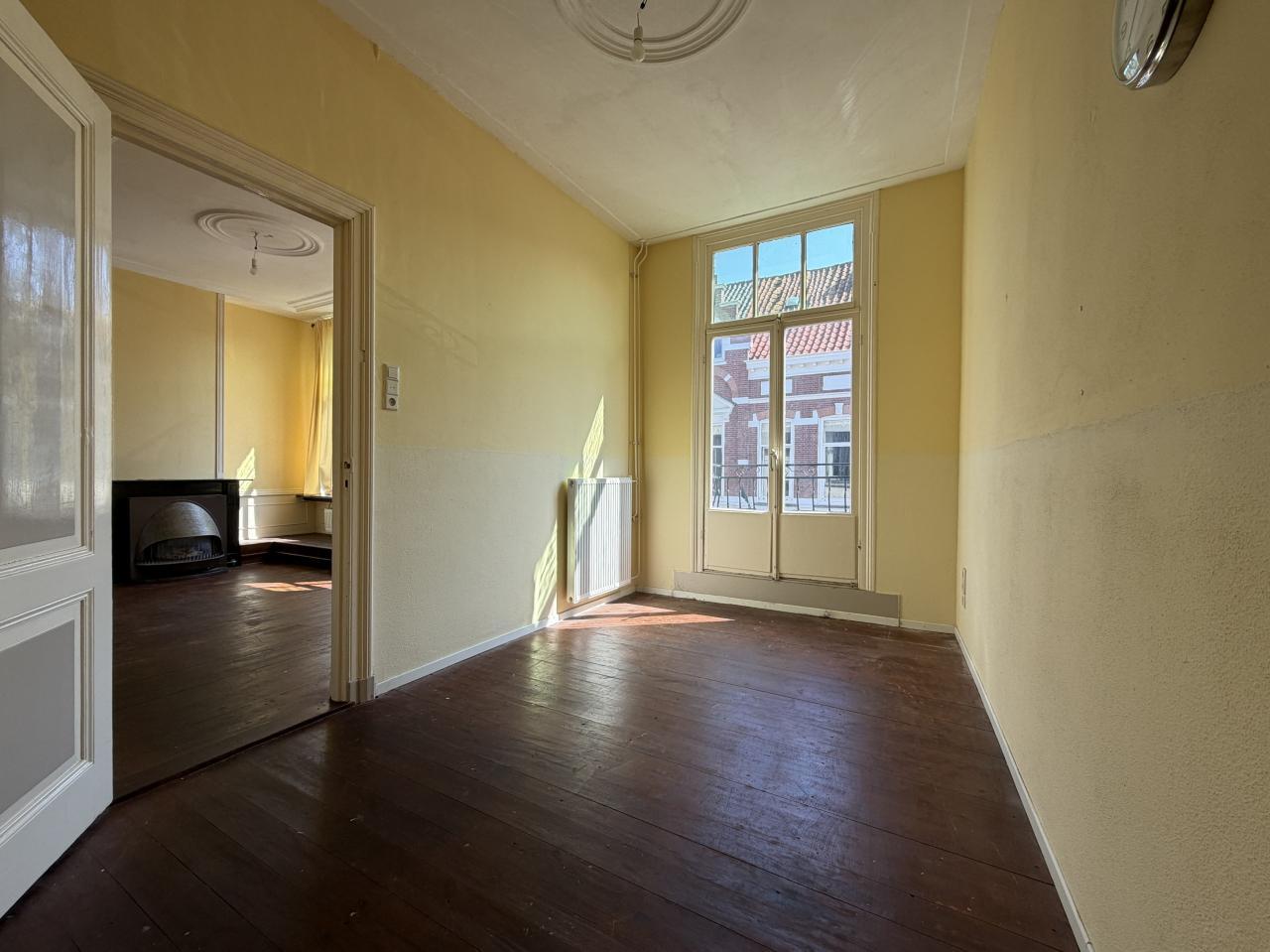 Licht 2-slaapkamerappartement met balkon - Afbeelding 4