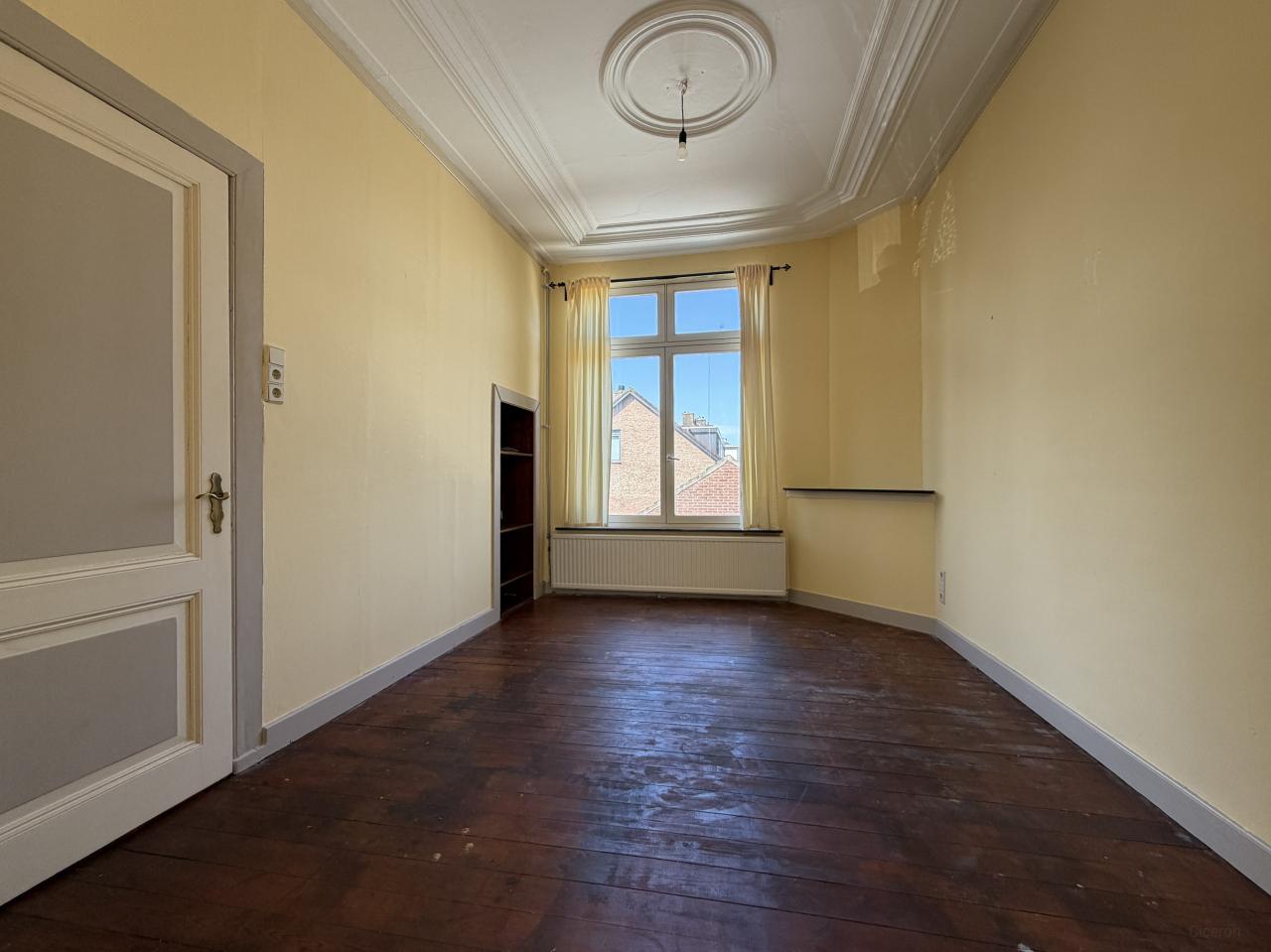 Licht 2-slaapkamerappartement met balkon - Afbeelding 5