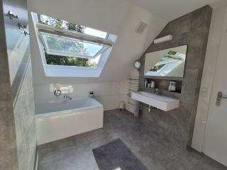 Eindwoning met verwarmd zwembad in Uden - Afbeelding 20