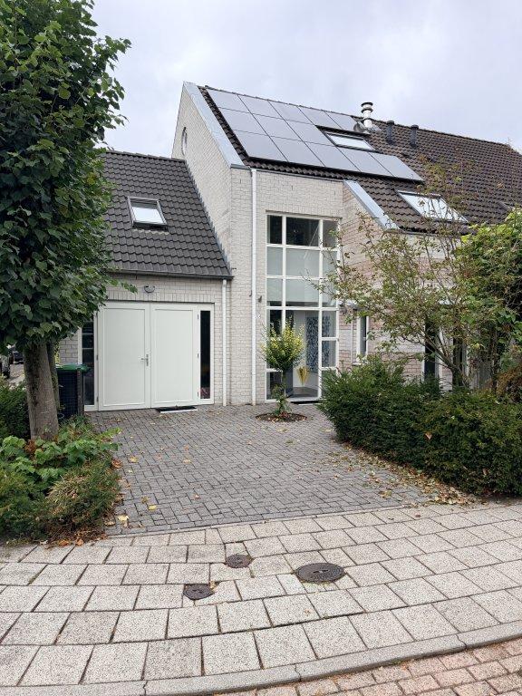 Eindwoning met verwarmd zwembad in Uden - Afbeelding 29