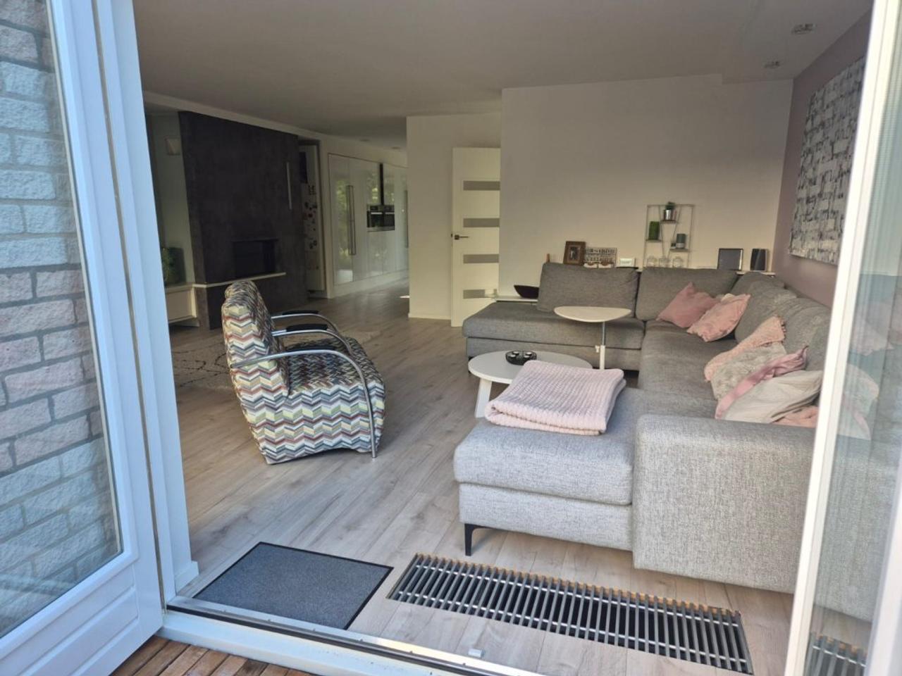 Eindwoning met verwarmd zwembad in Uden - Afbeelding 40