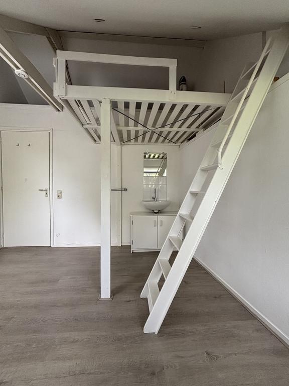Kamer met balkon in de Gorechtbuurt - Afbeelding 5