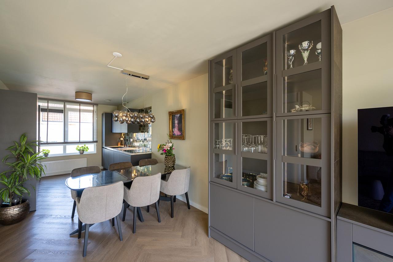 Spacious Family Home with Garden in Veldhuizen - Image 5