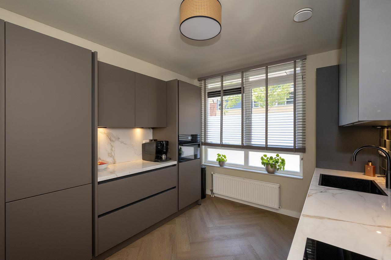 Spacious Family Home with Garden in Veldhuizen - Image 7