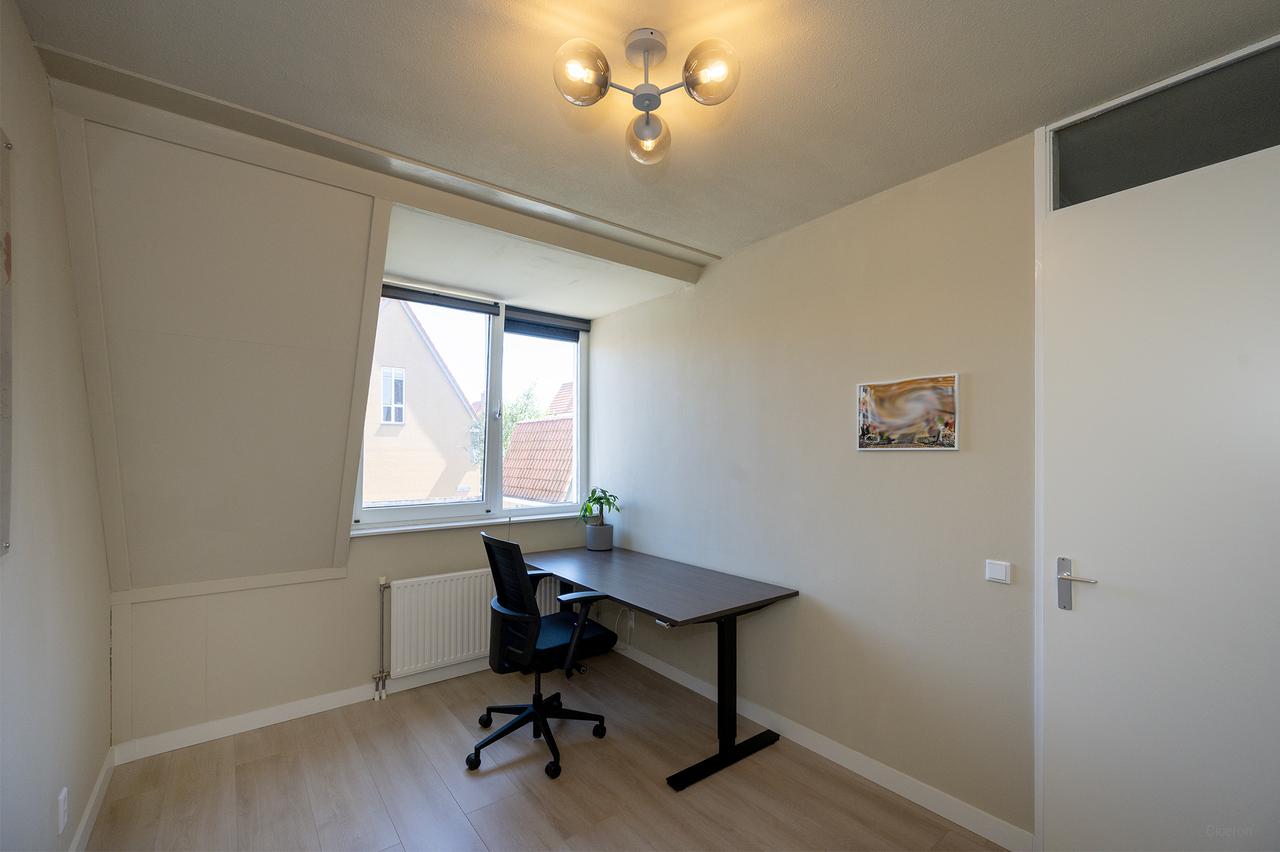 Spacious Family Home with Garden in Veldhuizen - Image 16
