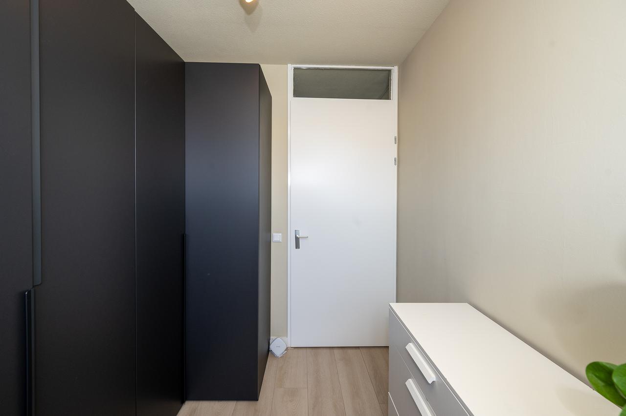 Spacious Family Home with Garden in Veldhuizen - Image 18
