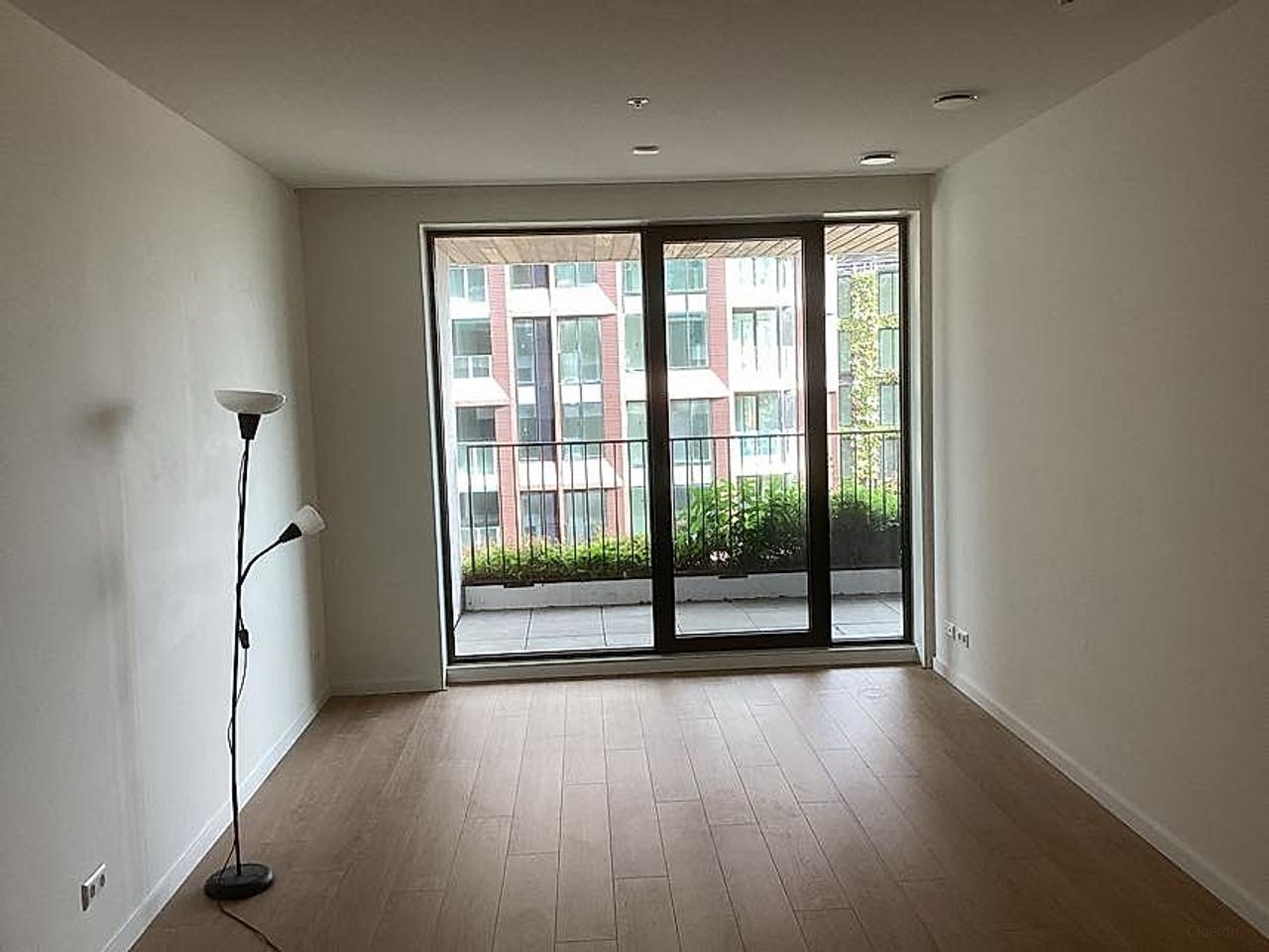 New Apartment with Balcony near Utrecht Central Station - Image 2