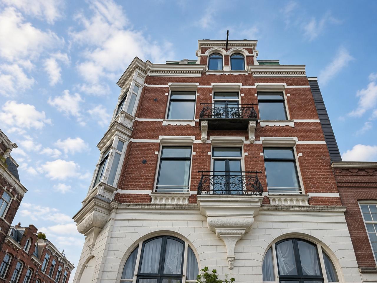 Licht 3-kamerappartement aan de Overtoom - Afbeelding 2