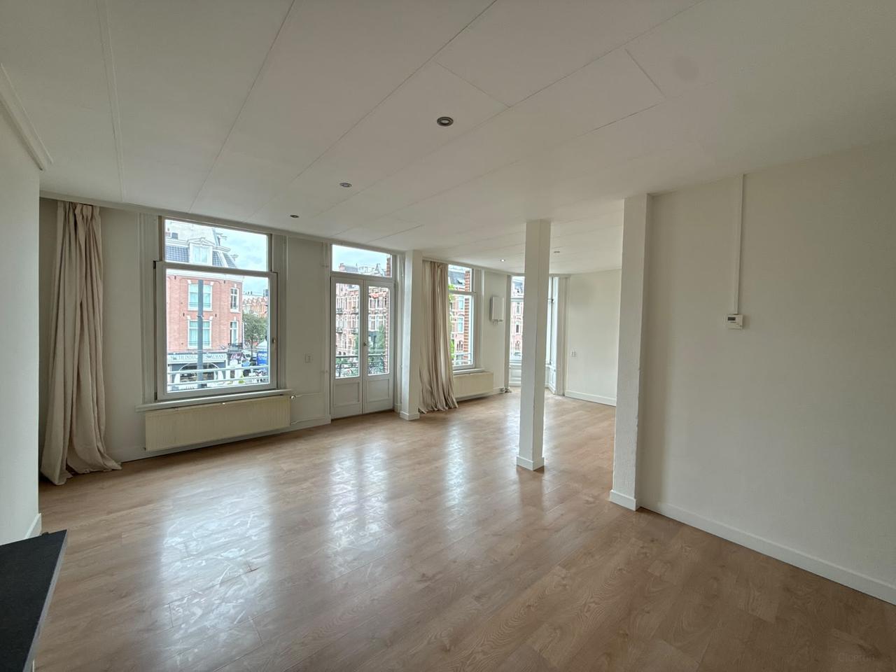 Licht 3-kamerappartement aan de Overtoom - Afbeelding 4