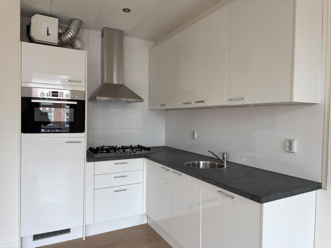 Licht 3-kamerappartement aan de Overtoom - Afbeelding 12