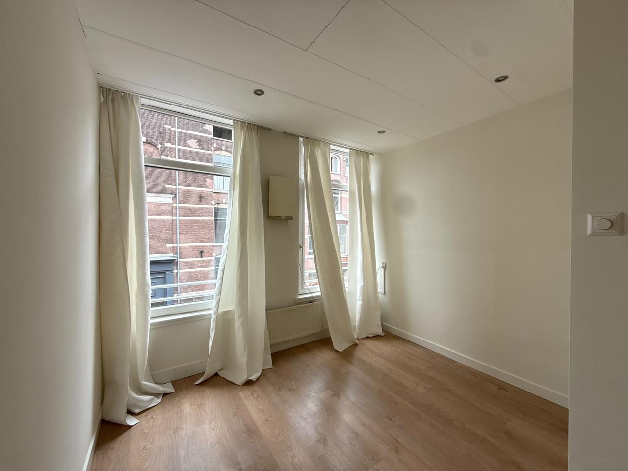Licht 3-kamerappartement aan de Overtoom - Afbeelding 13