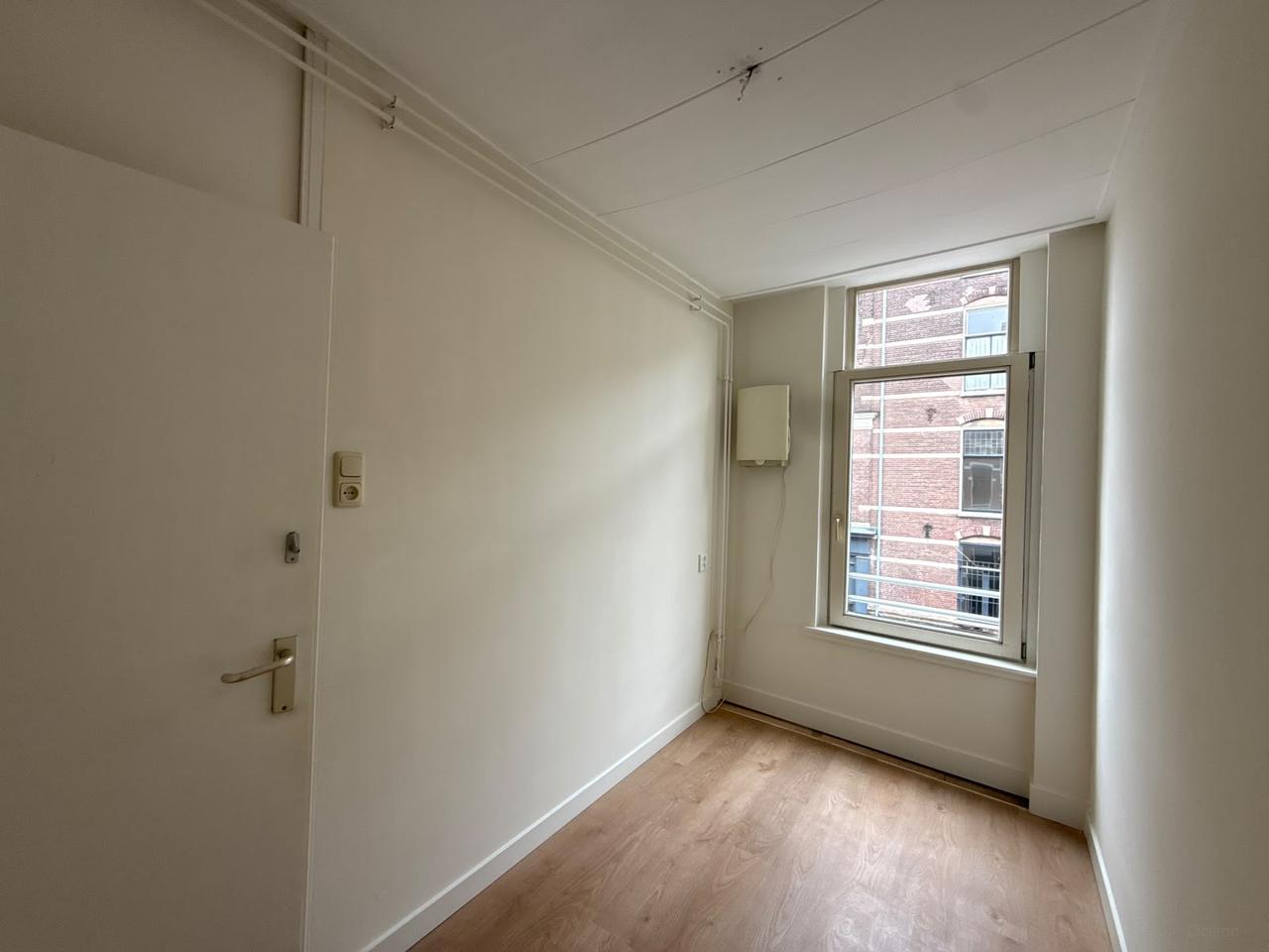 Licht 3-kamerappartement aan de Overtoom - Afbeelding 15