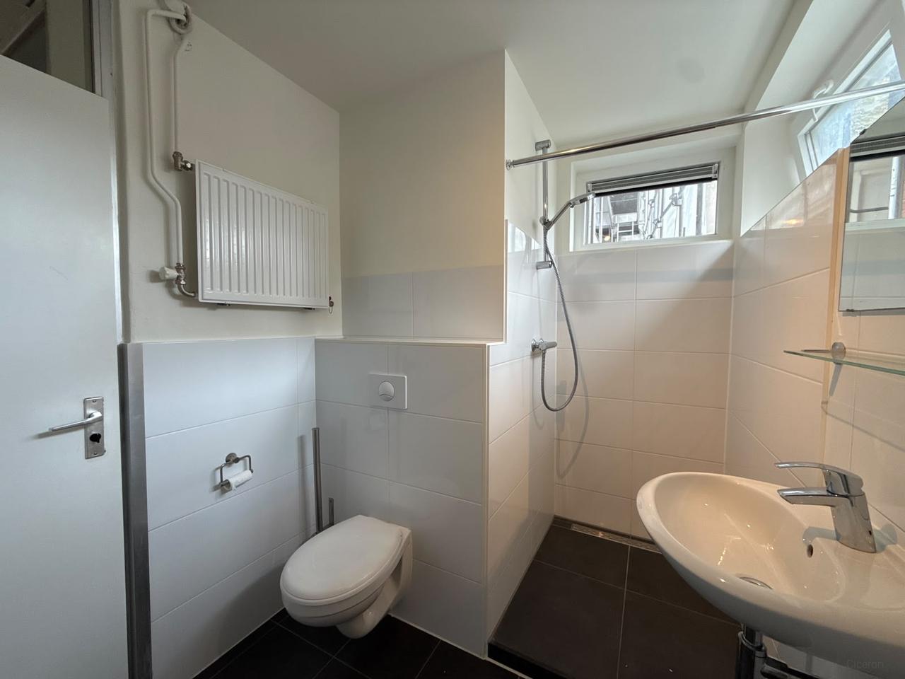 Licht 3-kamerappartement aan de Overtoom - Afbeelding 18