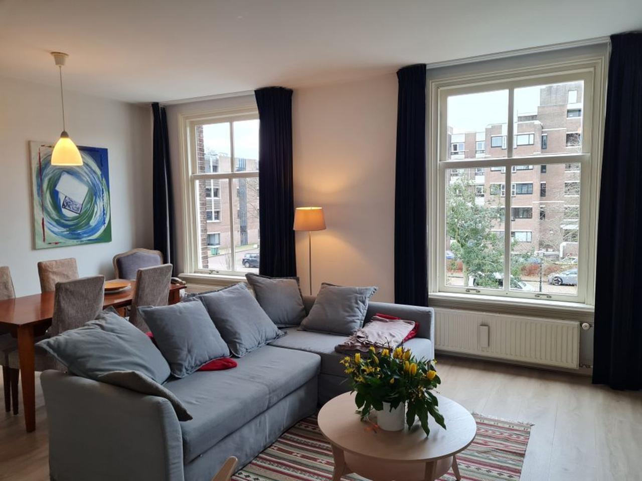 Furnished 1-Bedroom Apartment with Garden - Image 1