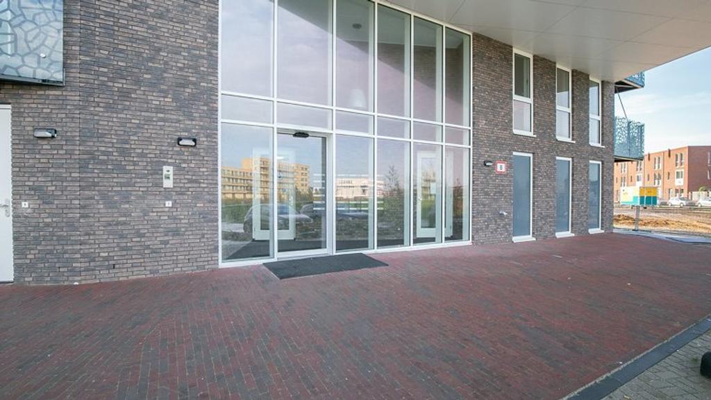 3-kamer appartement met balkon op zuid - Afbeelding 2