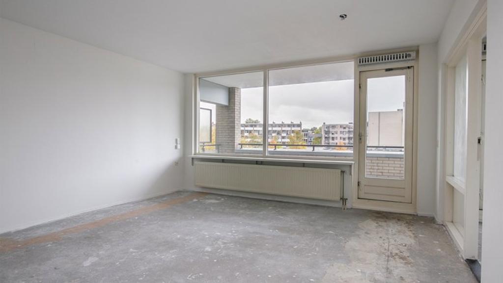 75 m² appartement met balkon in Slotervaart - Afbeelding 1