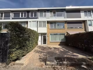 Woning met 4 slaapkamers en tuin