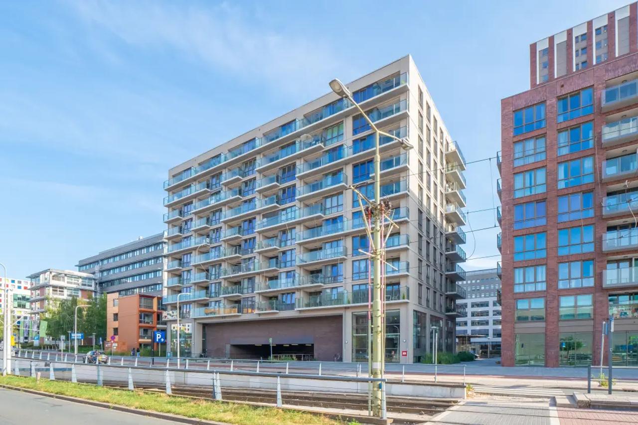 Energy-efficient 2-bedroom apartment with balcony - Image 6