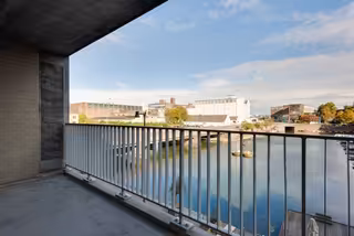 Apartment with Terrace at 't Bassin