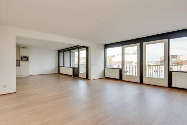 Apartment with Terrace at 't Bassin - Image 4
