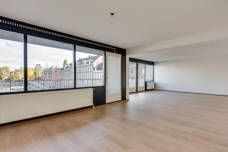 Apartment with Terrace at 't Bassin - Image 5