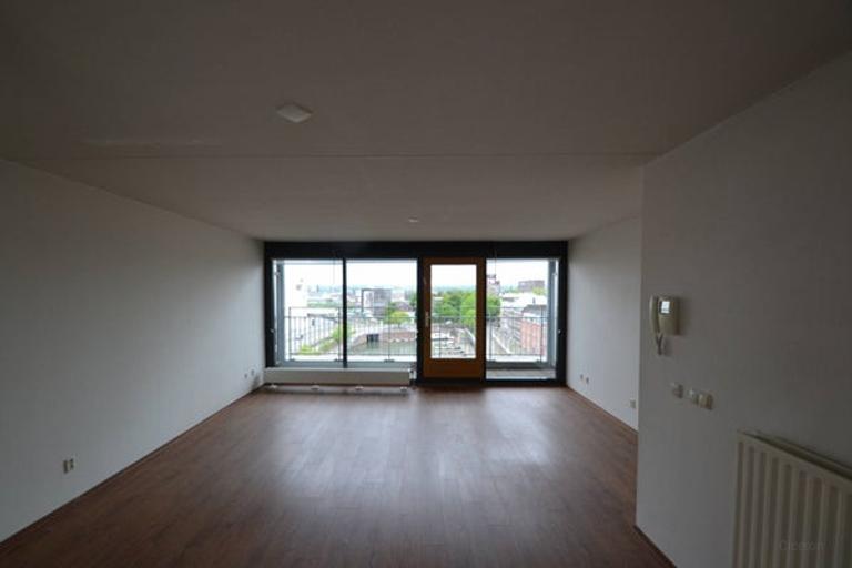 2-Bedroom Apartment with 2 Terraces - Image 3