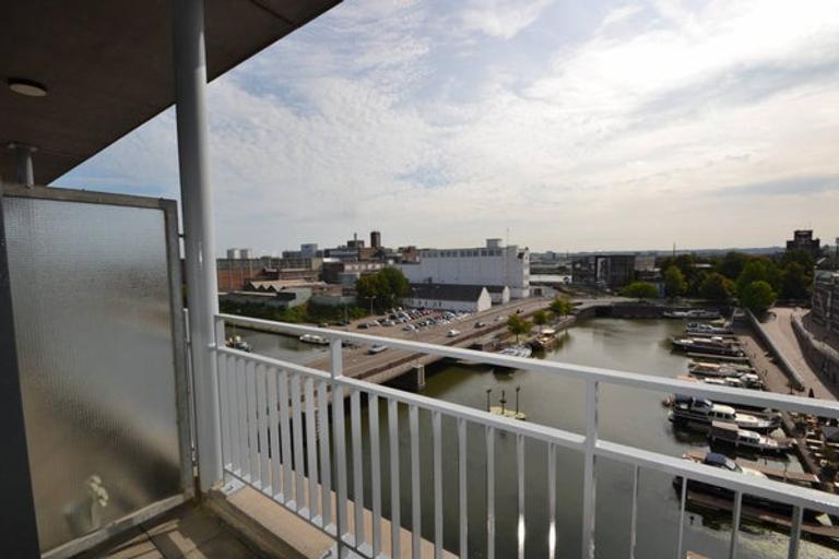 2-Bedroom Apartment with 2 Terraces - Image 5