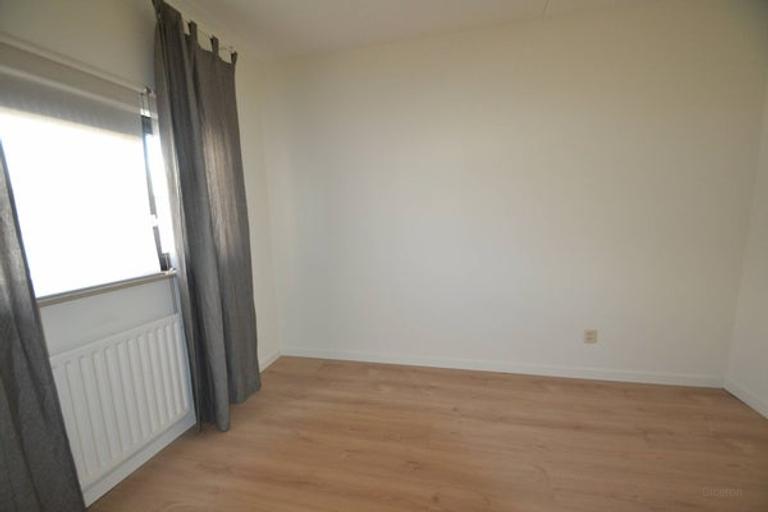 2-Bedroom Apartment with 2 Terraces - Image 15