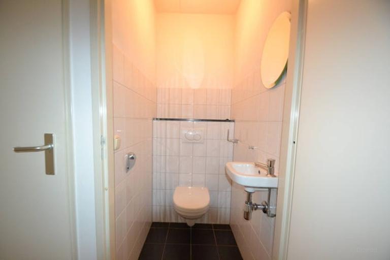 2-Bedroom Apartment with 2 Terraces - Image 17