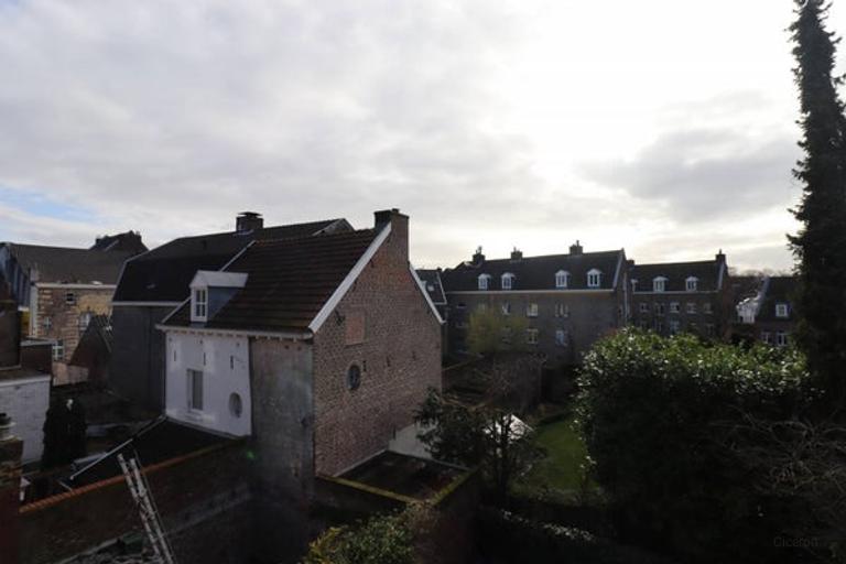 Quiet 165 m² loft in the heart of Maastricht - Image 18